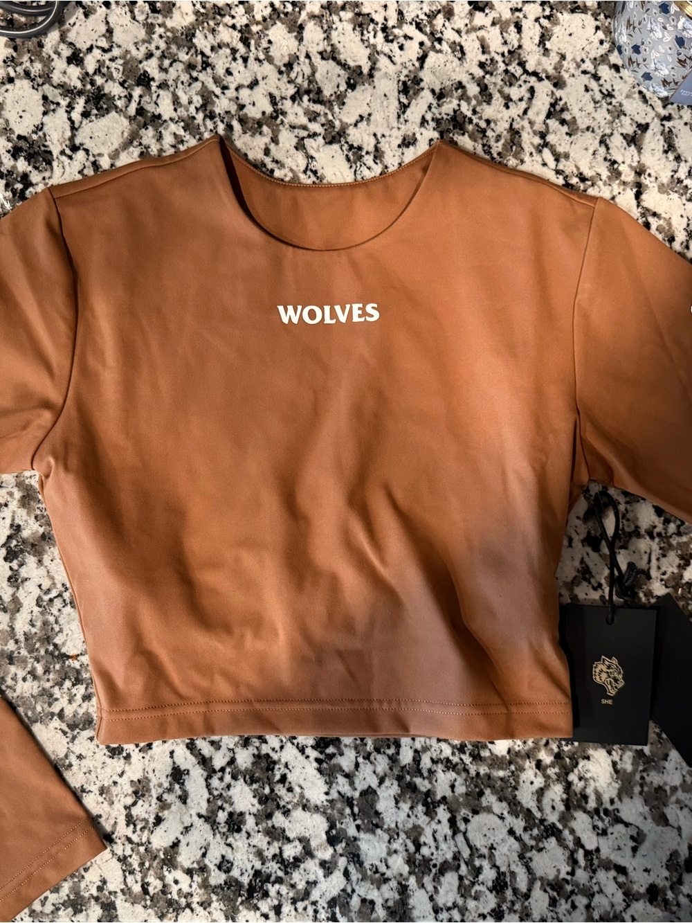 Women's Tan Darc Sport Wolves Cropped Top